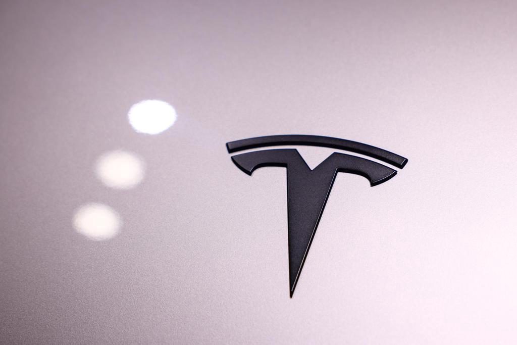 Tesla presenta en Texas el Cybercab, su apuesta por los robotaxis autónomos