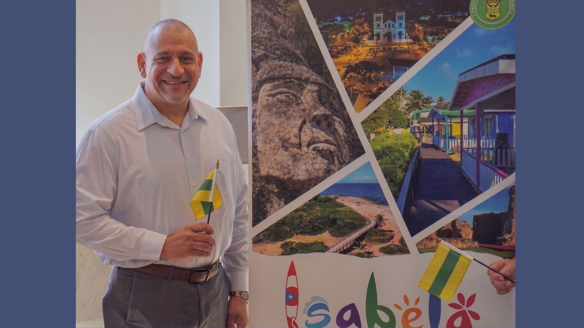 Isabela y Chicago unen lazos en turismo, seguridad y reciclaje tras firma de acuerdo bilateral