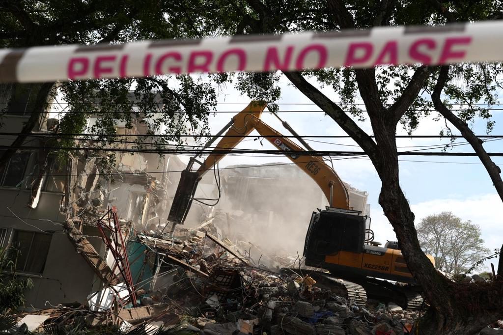 La ciudad colombiana de Cali comienza a demoler edificios afectados por el terremoto