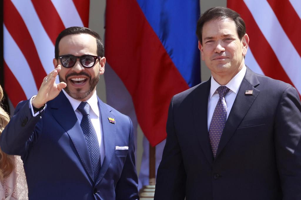 De la Espriella y Rubio suscriben los acuerdos de Barranquilla para «reconstruir» Colombia