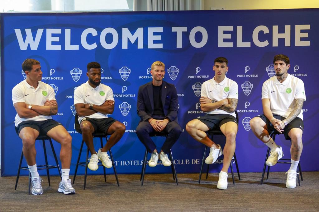 Lomónaco: “No dudé porque sé lo que es el Elche y era un sueño para mí”
