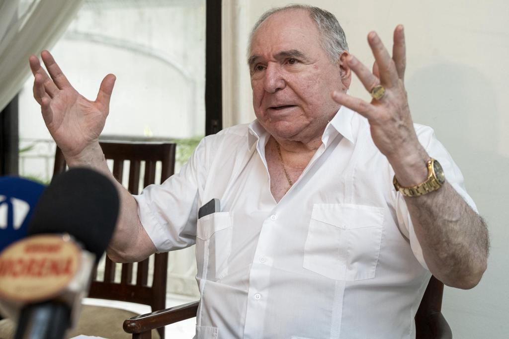 Expresidente ecuatoriano Bucaram apelará la sentencia por fraude de pruebas de covid-19