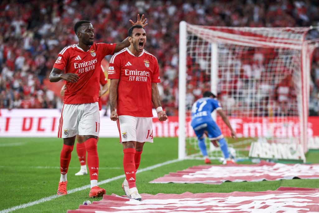 3-1. Pavlidis y Prestianni aseguran un trabajado triunfo del Benfica