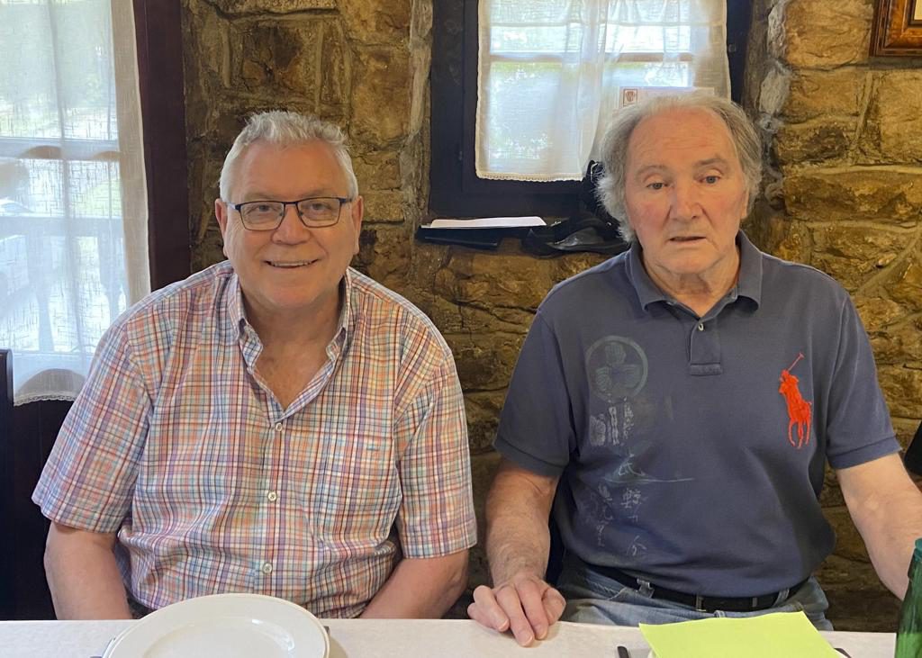 Antonio Maestro, legendario médico del club, recibe el homenaje del sportinguismo