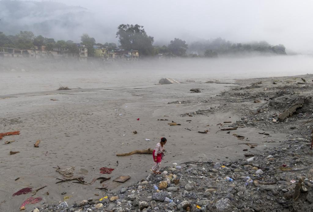 Nepal reporta casi 1.400 muertos y mantiene en más de 4.000 los desaparecidos tras riada