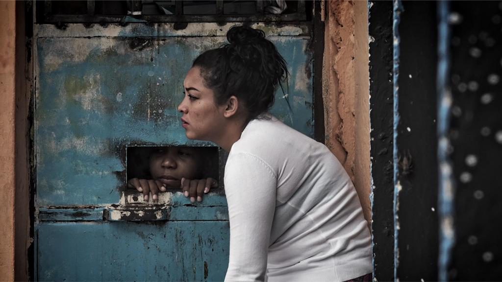 ‘Nosotras’, un documental grabado por presas que retrata sus vidas en cárcel de Ecuador