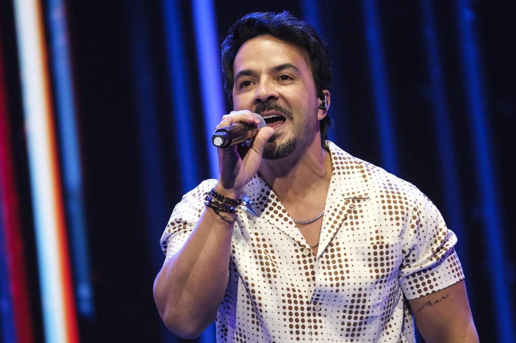 Luis Fonsi se suma a la celebración del Mes de la Herencia Hispana en Disney World