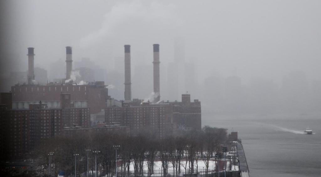 La contaminación atmosférica eleva el riesgo de conductas suicidas y muertes por suicidio
