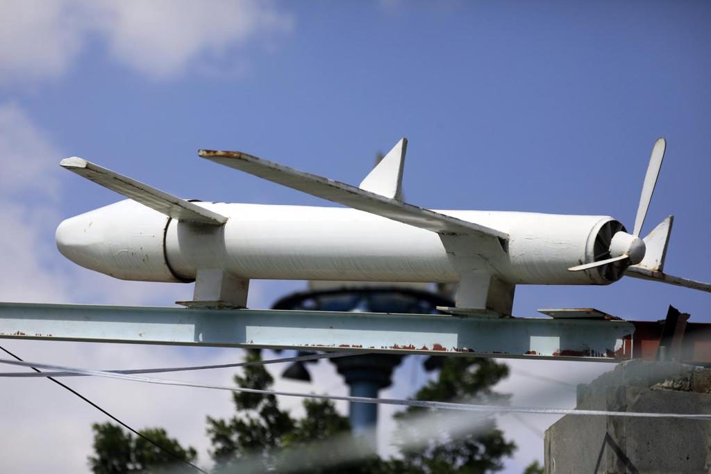 Los hutíes del Yemen dicen haber derribado un F-15 saudí sobre importante ciudad petrolera