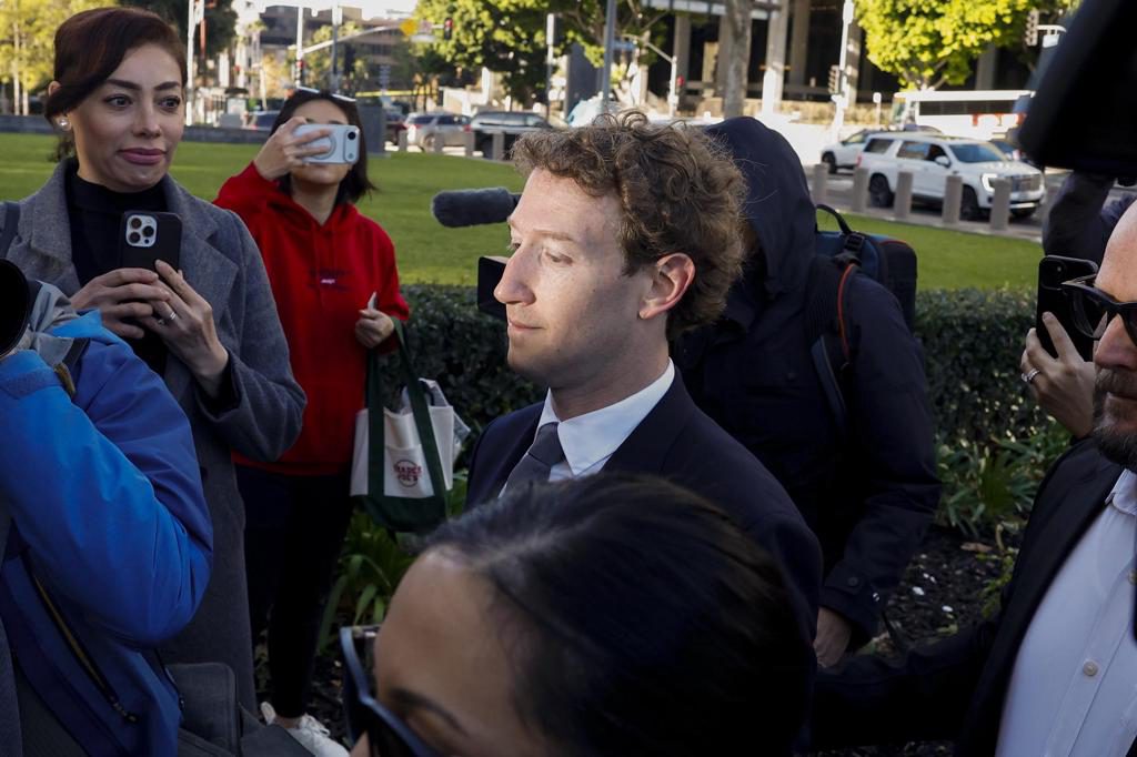 Mark Zuckerberg defiende que cada empresa asuma la seguridad de sus modelos de IA