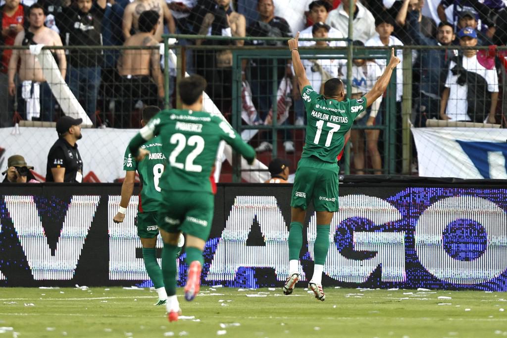 Palmeiras sufre, gana en penaltis y chocará en semis con Fluminense