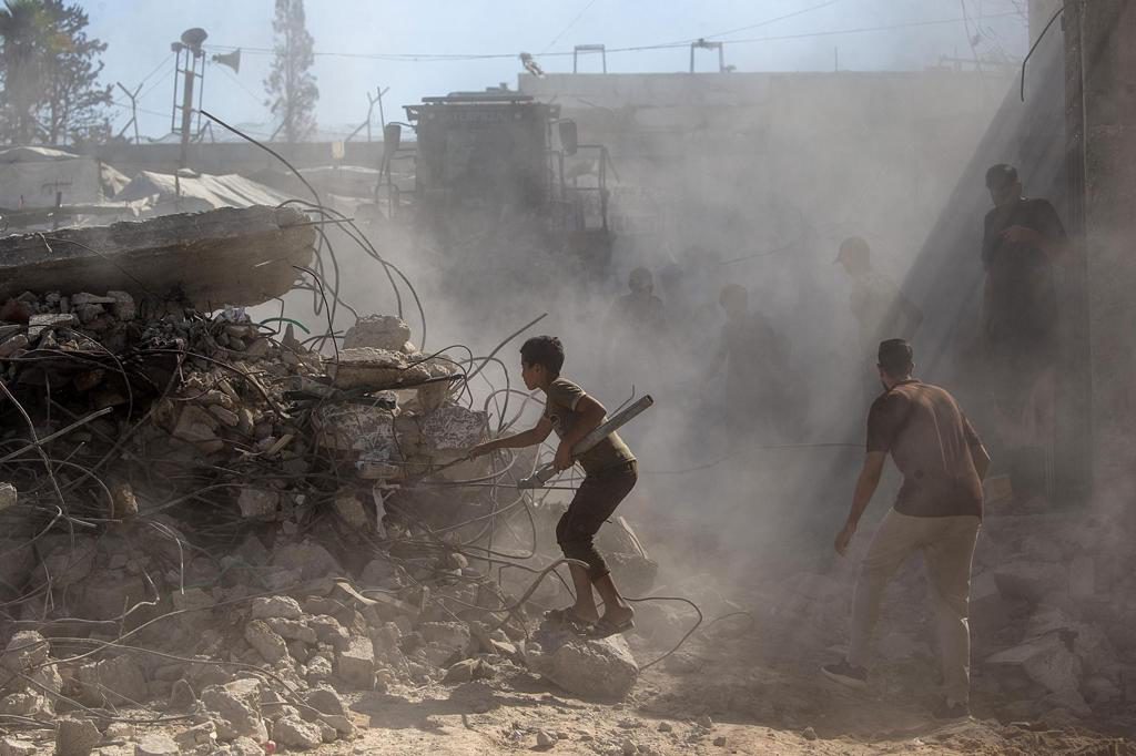 Acaba la búsqueda de cuerpos del edificio derrumbado en Gaza, con un balance de 21 muertos
