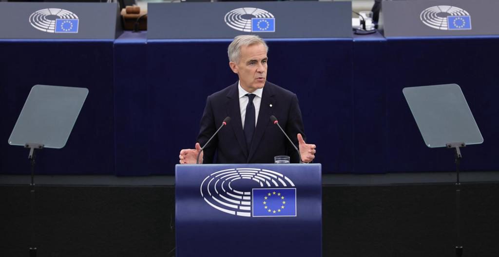 Mark Carney: «Las plataformas tecnológicas quieren robarles la infancia a nuestros hijos»
