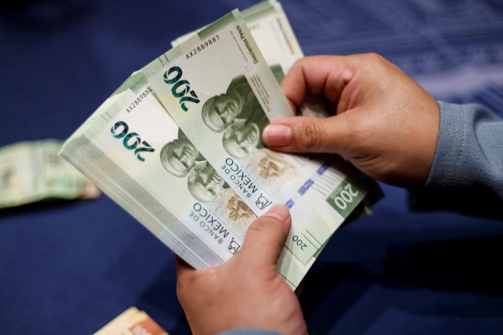 Fitch ve más creíble el presupuesto de México, pero insuficiente para estabilizar la deuda