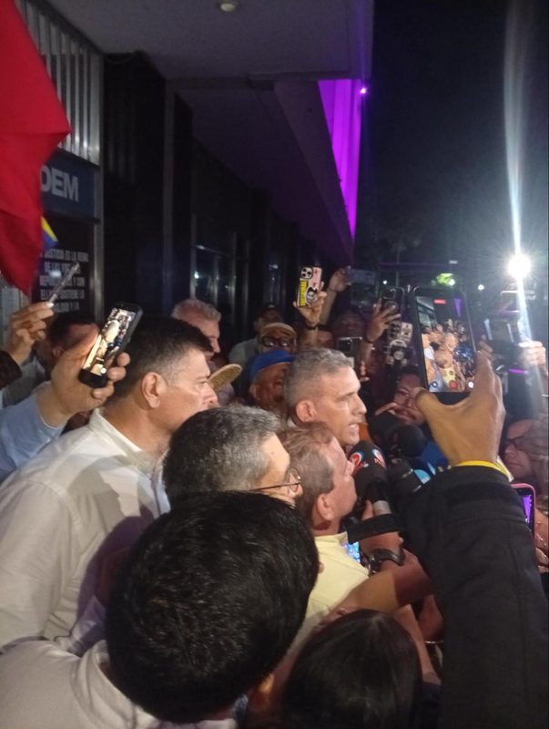 Exalcalde Oropeza es excarcelado tras «fuerte presión» de venezolanos, dice la oposición
