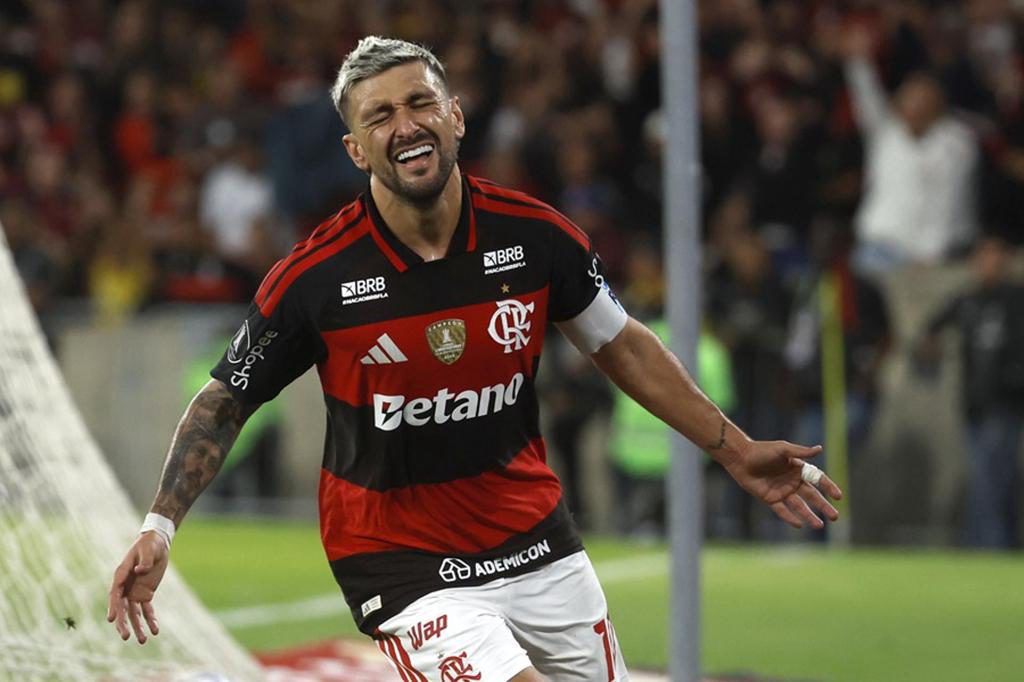 1-1. De Arrascaeta evita un Maracanazo y Flamengo se medirá a Estudiantes en semifinales