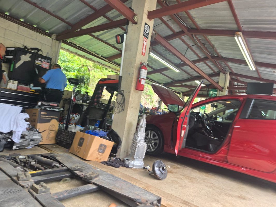 Policía expide 12 denuncias durante operativo contra talleres clandestinos en Utuado y Adjuntas