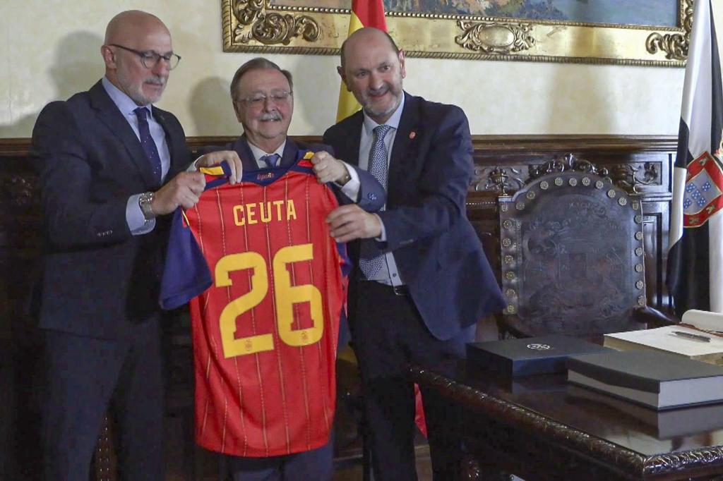 Louzán anuncia que el España-México de selecciones sub-20 no se jugará en Ceuta
