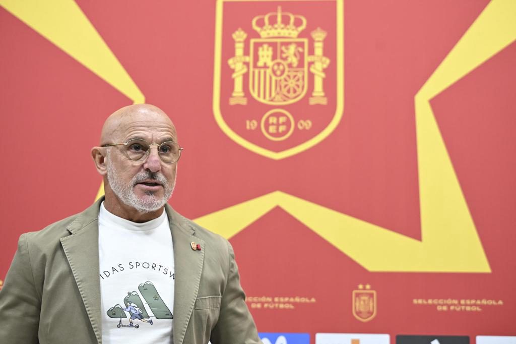 De la Fuente renovará hasta «más allá del Mundial 2030», según el presidente de la RFEF
