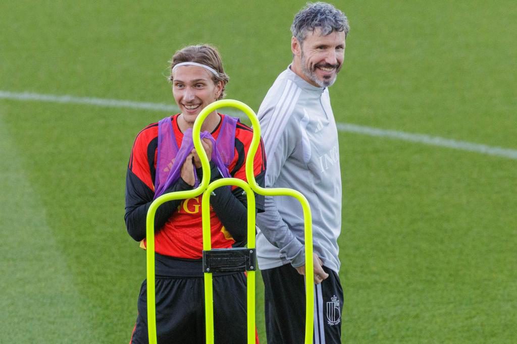 Van Bommel a los belgas eliminados por España: «Podríais haber ganado el Mundial»