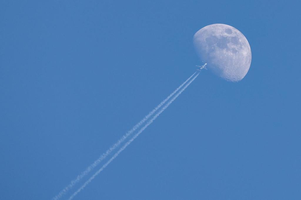 Evitar las estelas de los aviones retrasaría 10 años su impacto en el calentamiento global