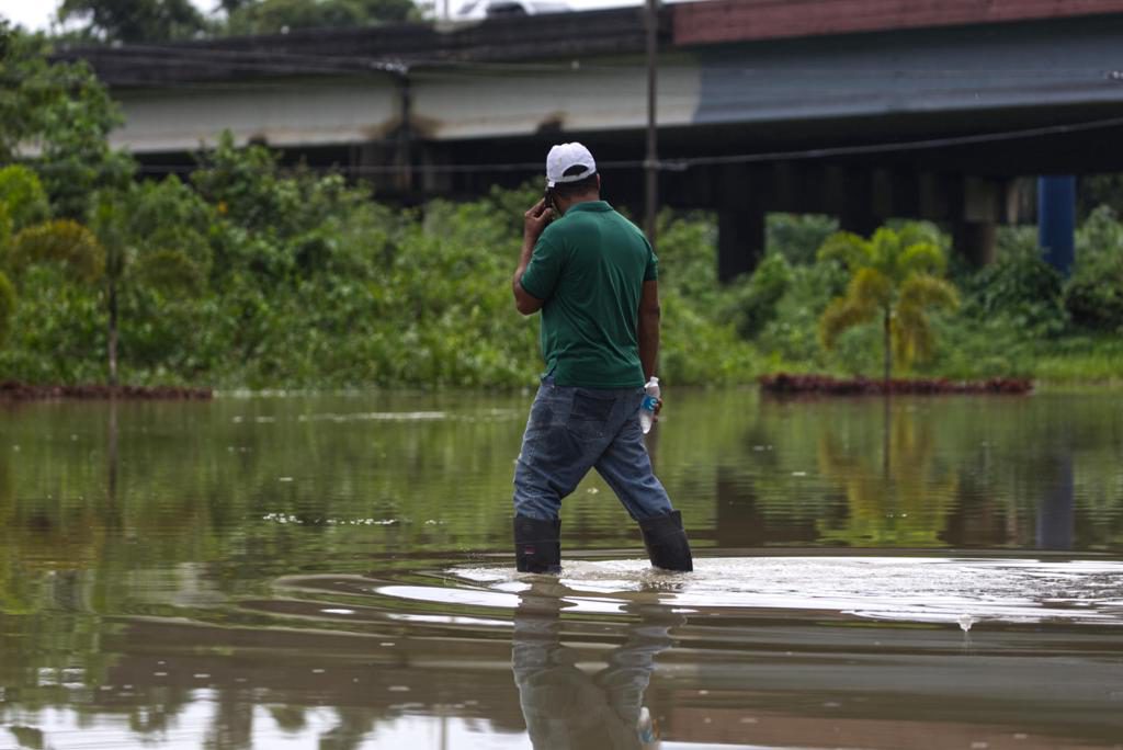 Emiten advertencia de inundaciones para municipios del área metro y alrededores