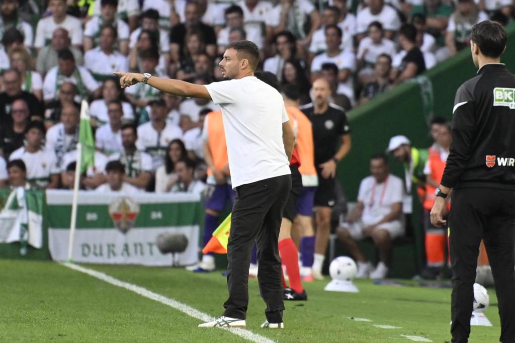 El Elche de Martín Anselmi se concentrará cinco días durante el parón internacional