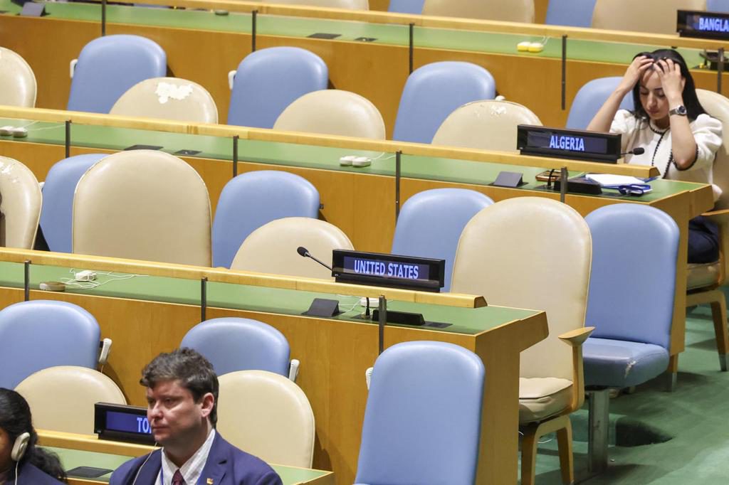 EE.UU. abandona la Asamblea General después de que el presidente iraní los llame terroristas