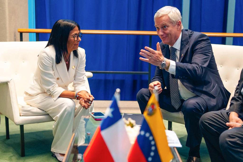 Delcy Rodríguez celebra que Venezuela y Chile vuelvan a «encontrarse a través del diálogo»