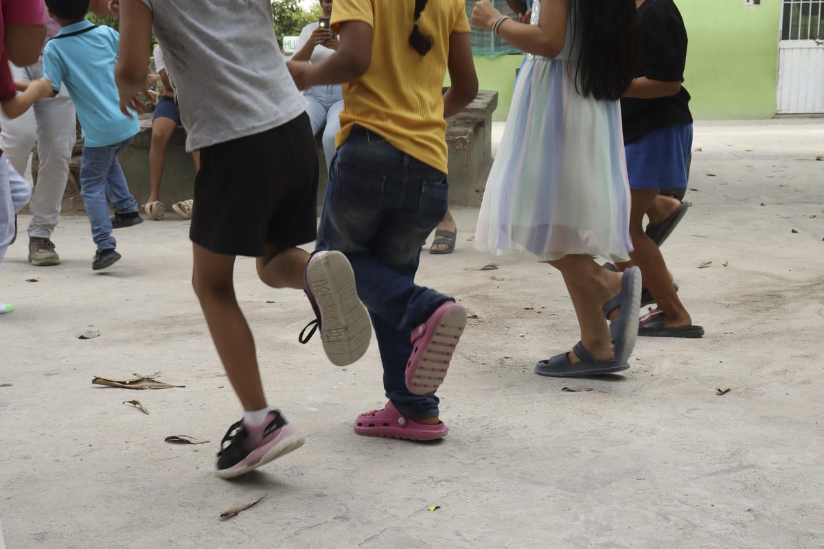 Programa Head Start enciende el Senado: resolución contra recortes federales desata choque por la enseñanza del inglés