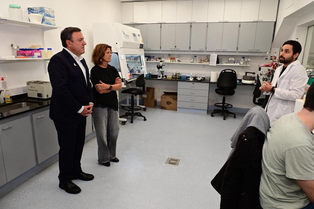 González Formoso visita a investigadores argentinos de origen gallego en Buenos Aires