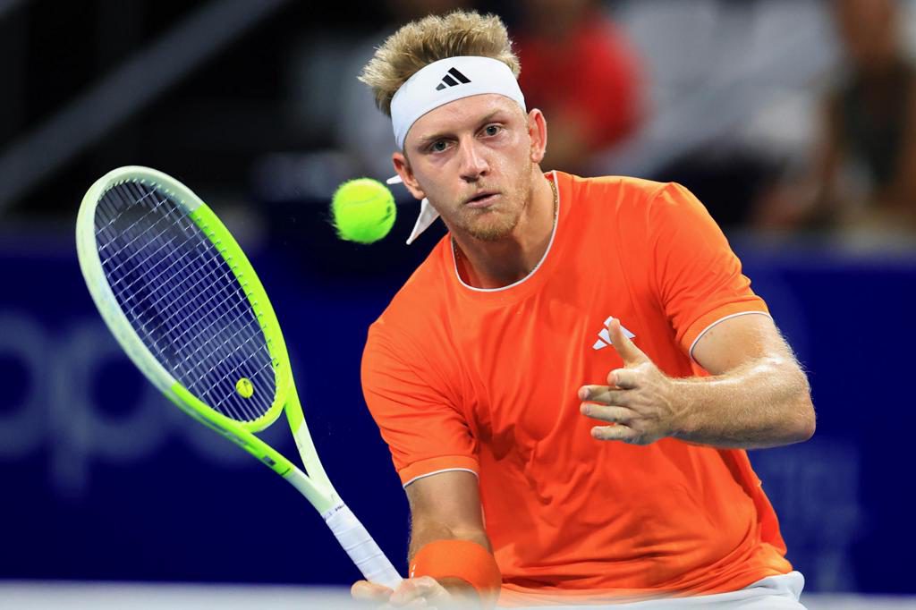 Davidovich elimina a Cerúndolo y se cita con Alexandre Muller en cuartos de final
