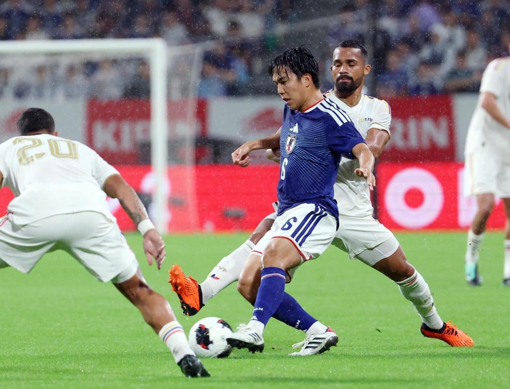2-1. Un penalti cometido por Yangel Herrera sobre Kubo sentenció a Venezuela ante Japón