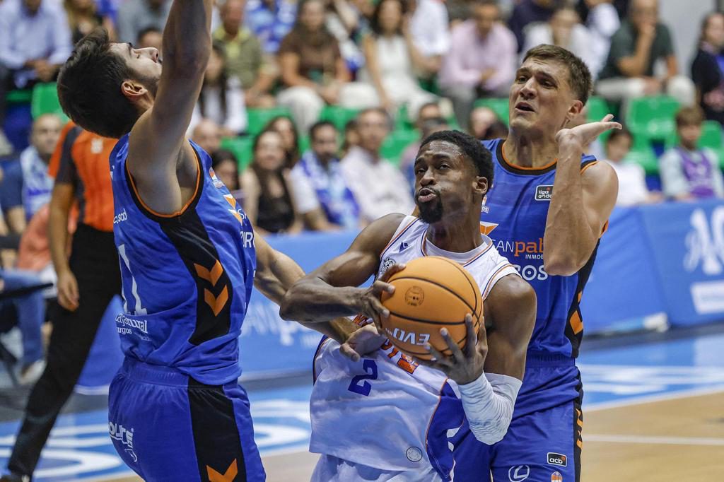 El Baskonia busca su primer triunfo europeo ante un Valencia que busca reaccionar