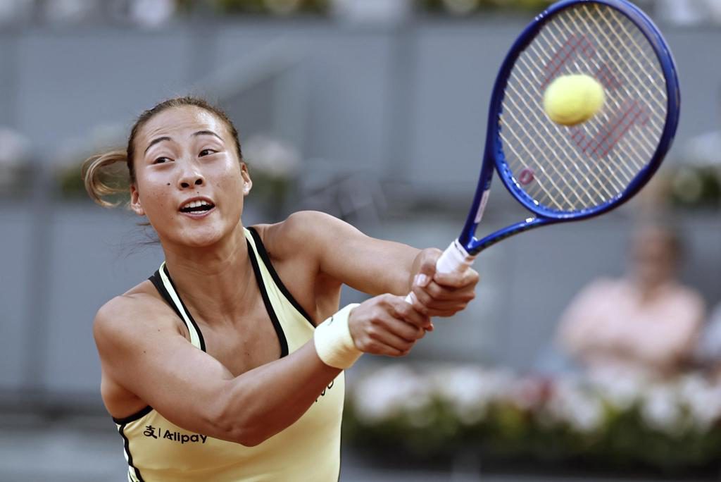 La china Zheng Qinwen admite «decisiones equivocadas» tras operarse del codo