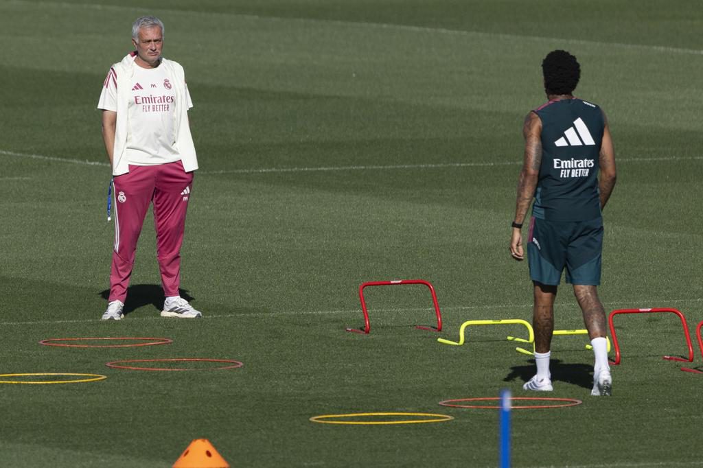 Militao vuelve a participar en el entrenamiento del Real Madrid, el segundo de la semana
