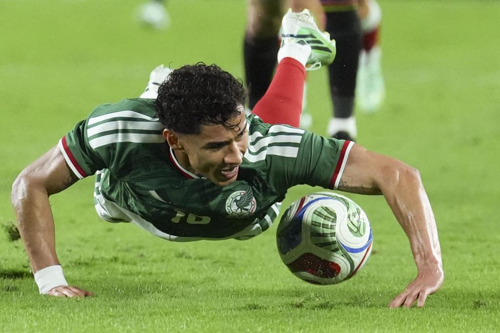 1-1. México y Perú empatan en un intenso partido en Nueva Jersey