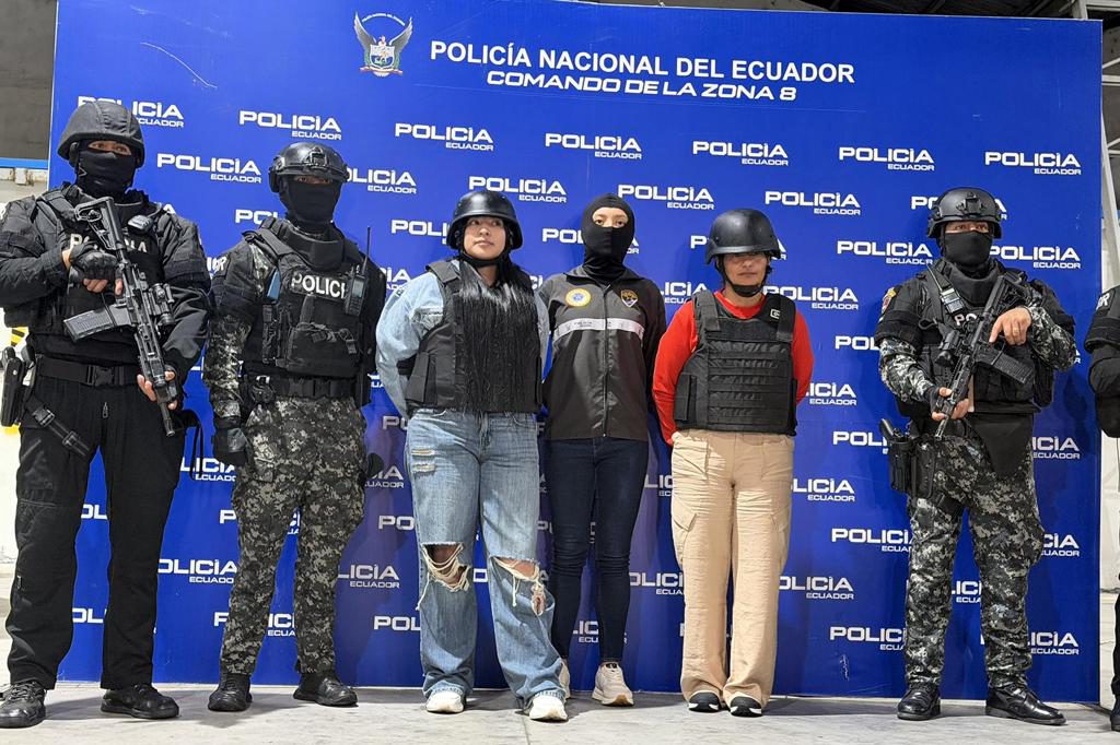 Llegan a Ecuador desde Colombia la esposa e hija del narcotraficante y líder criminal Fito