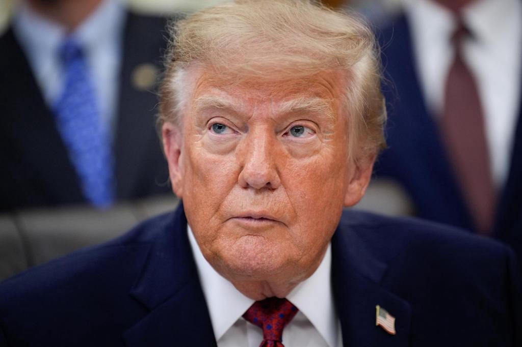Trump asegura que si se regula la inteligencia artificial, «te pueden sacar del negocio»