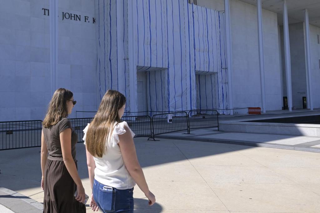 Los premios del Centro Kennedy cambian de sede en plena disputa por renombrarlo Donald Trump