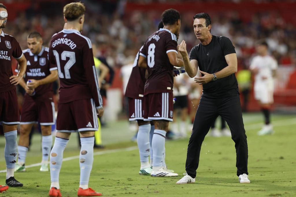 1-3. El Aston Villa de Emery remonta para llevarse el trofeo Antonio Puerta