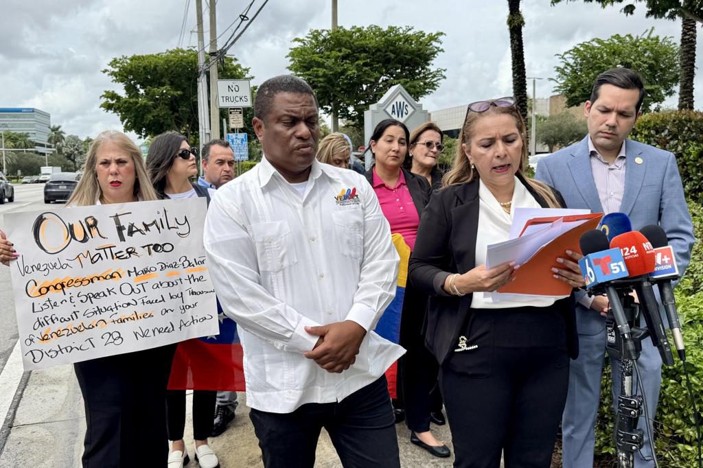 Venezolanos en EE.UU. avisan que movilizarán el voto ante «sufrimiento» por deportaciones