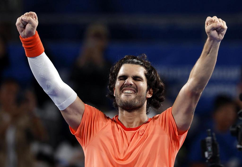 Alcaraz vence a Arnaldi con autoridad y consigue el pase a cuartos en el torneo de Tokio