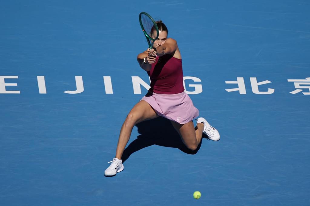 Sabalenka cae y Pekín pierde a sus dos primeras favoritas en poco más de doce horas