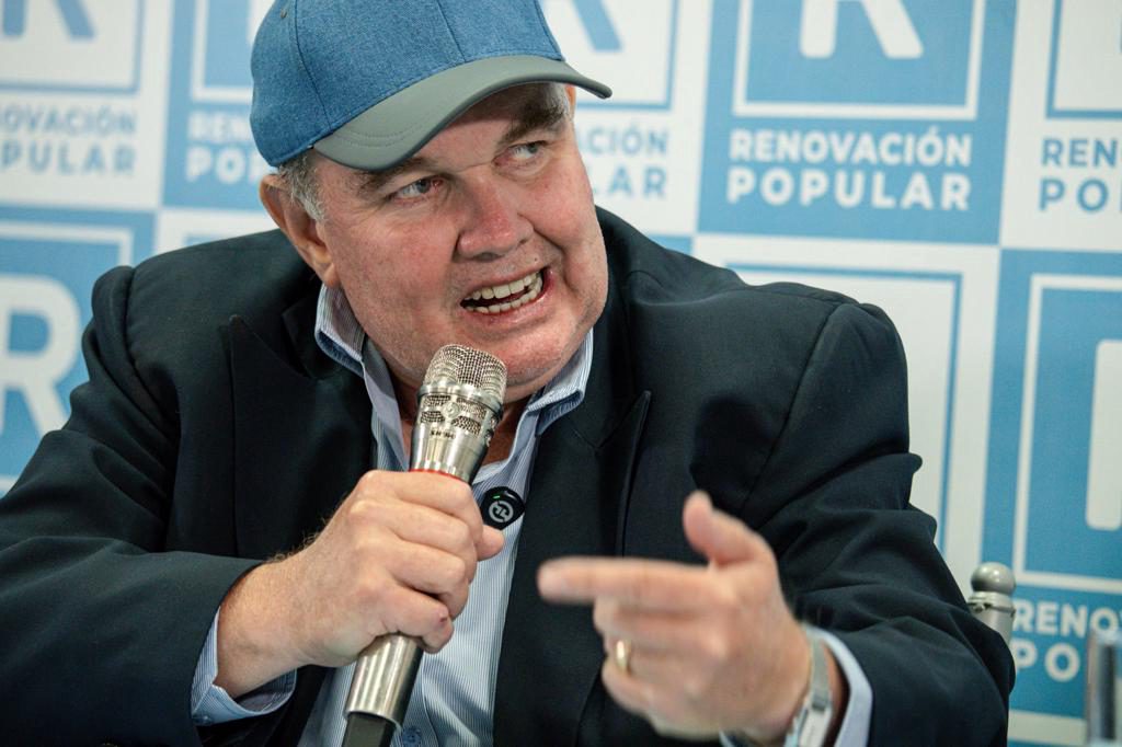 López Aliaga gana comicios para alcaldía de Lima bajo polémica de «reelección encubierta»