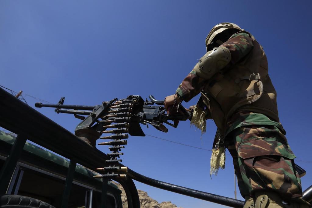Las fuerzas yemeníes dicen haber controlado Bab al Mandeb, antes en manos de los hutíes