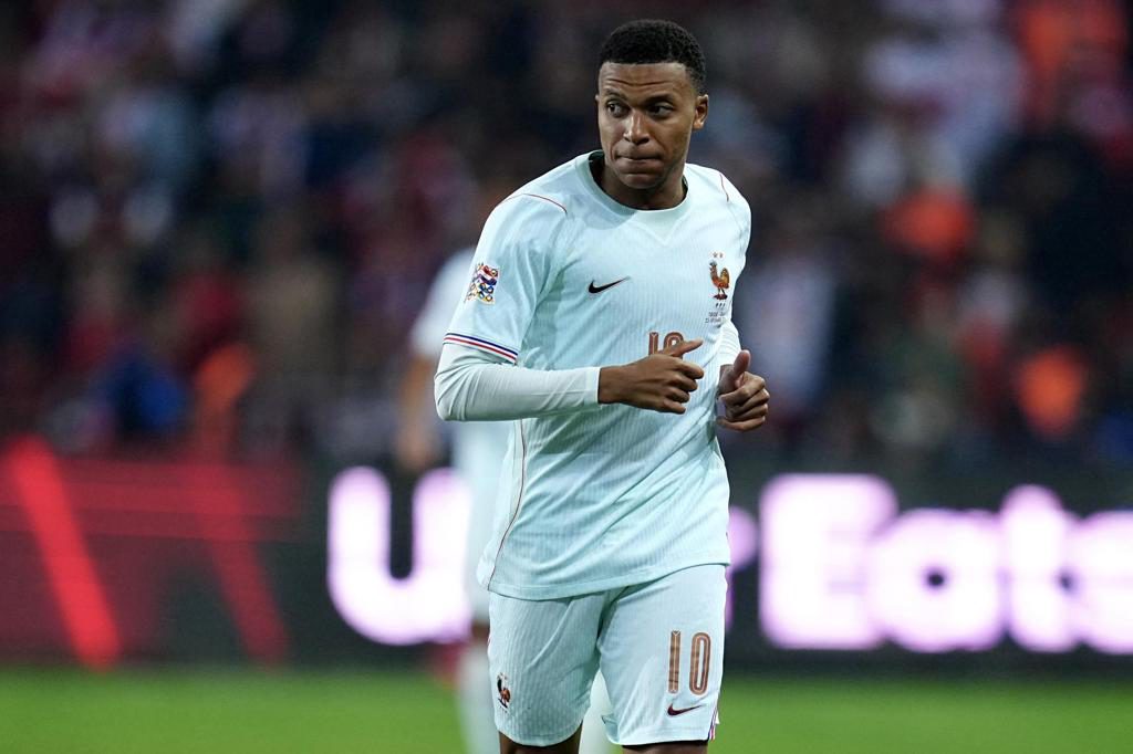 Mbappé no se entrena y continúa con su proceso de recuperación