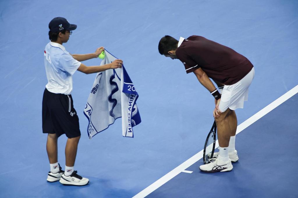 Djokovic lamenta la descalificación de Medvedev: «Conozco esa sensación»