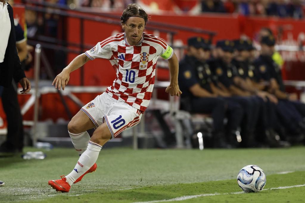 Modric prevé reacción con España y dice: ″Veremos si dejo la selección en un mes o un año″