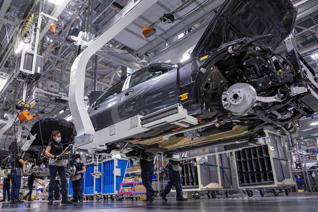 Producción de autos en México cae el 15,13 % y las exportaciones se reducen el 11,85 %